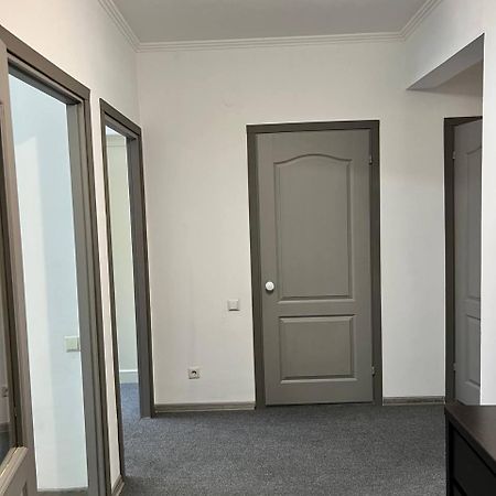Turksib Zhalgin'S Apartments 1 מראה חיצוני תמונה